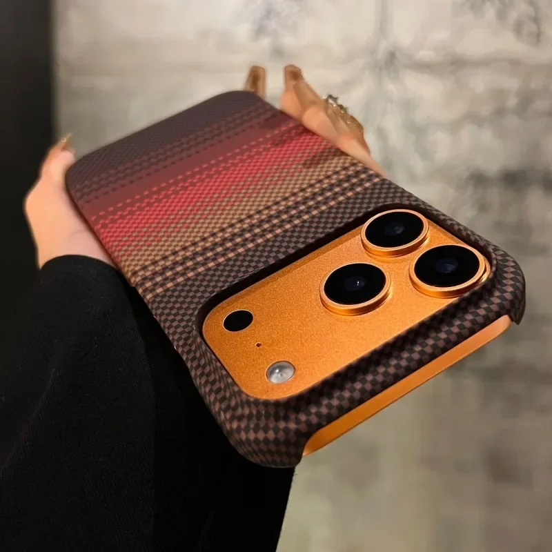 iPhone 18、17、16、15、14、13、12 Pr - Matte Hard Pc Back Case のレビューと価格