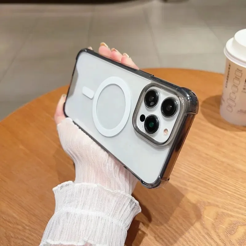 iPhone 18、17 Pro Max、16、15 Pro - Clear Shockproof Bumper Case のレビューと価格